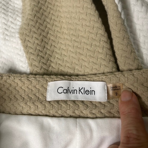 Calvin Klein Women's Skirt Suit Set White & Tan Textured Gold Zipper Size 2 - Picture 3 of 13